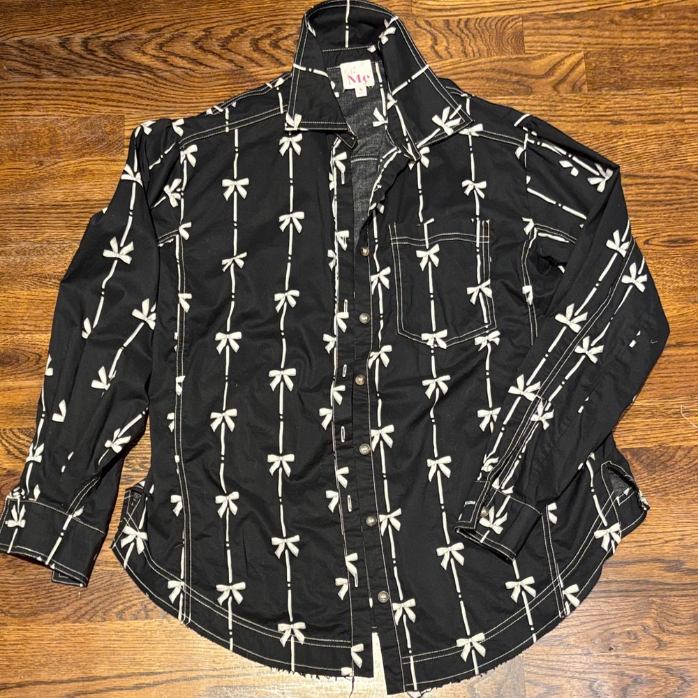 Oversized Black Shirt with White Bow Pattern